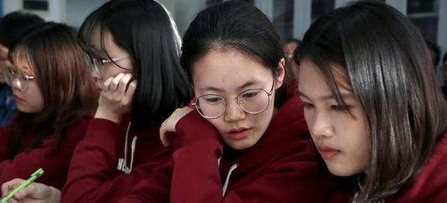 文科生可以报考的专业有哪些？如何选择合适的专业方向？
