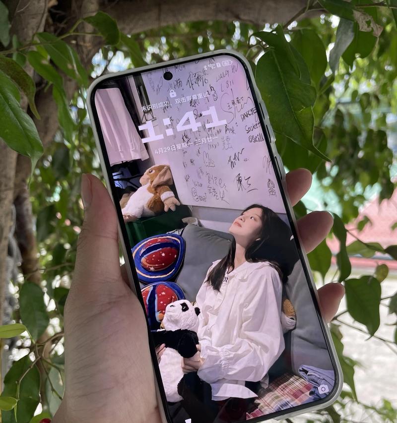 三摄像头竖装手机的型号是什么？